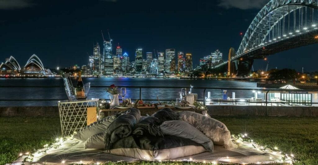 things-to-do-in-sydney-at-night-for-couples-picnic