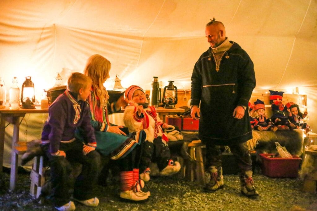 tromso-sami-culture-people-tour