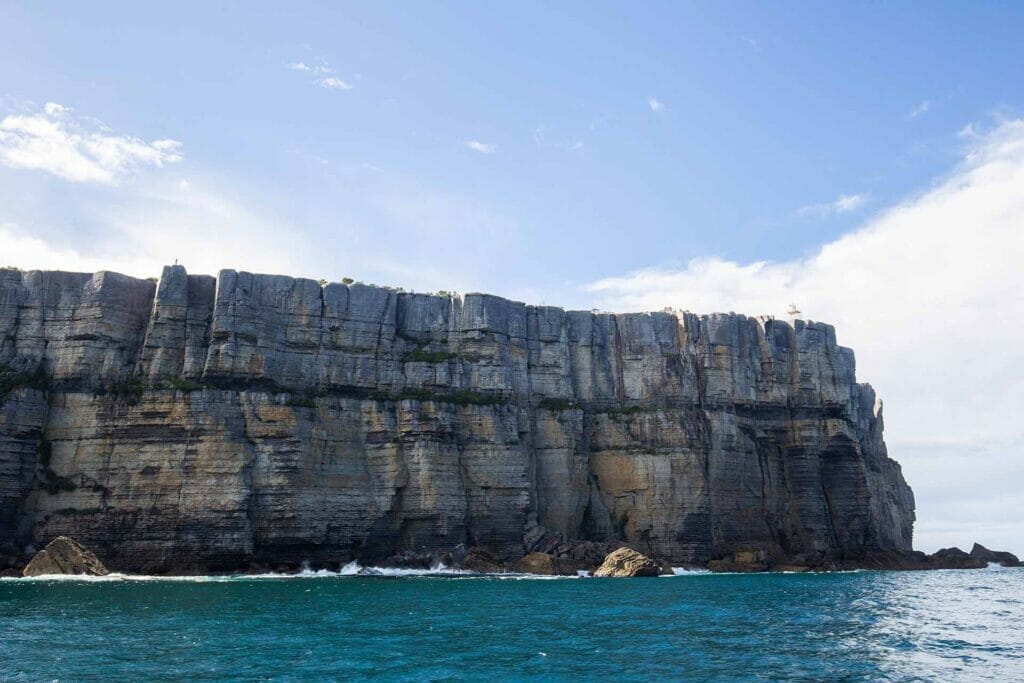rock-climbing-jervis-bay - Londoner In Sydney rock-climbing-jervis-bay