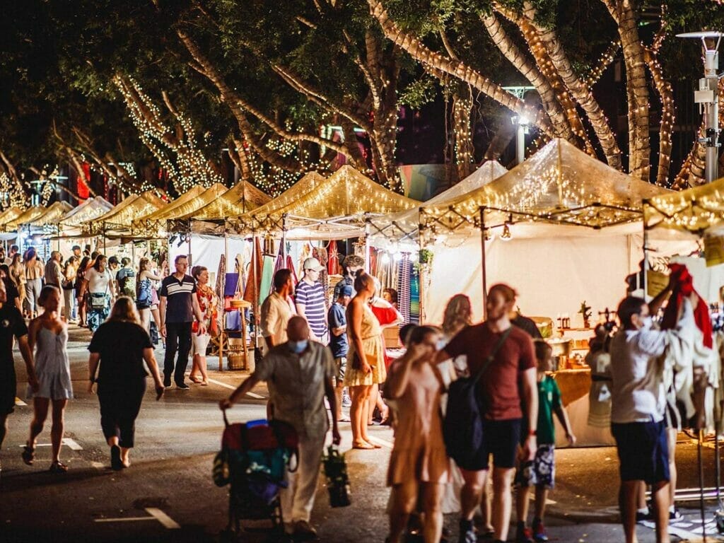 the-collective-markets-things-to-do-in-brisbane-at-night