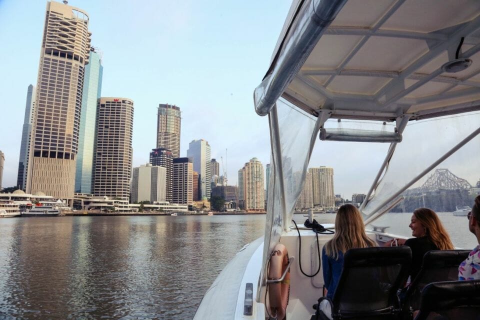 cocktail-bar-hopping-cruise-things-to-do-in-brisbane-at-night
