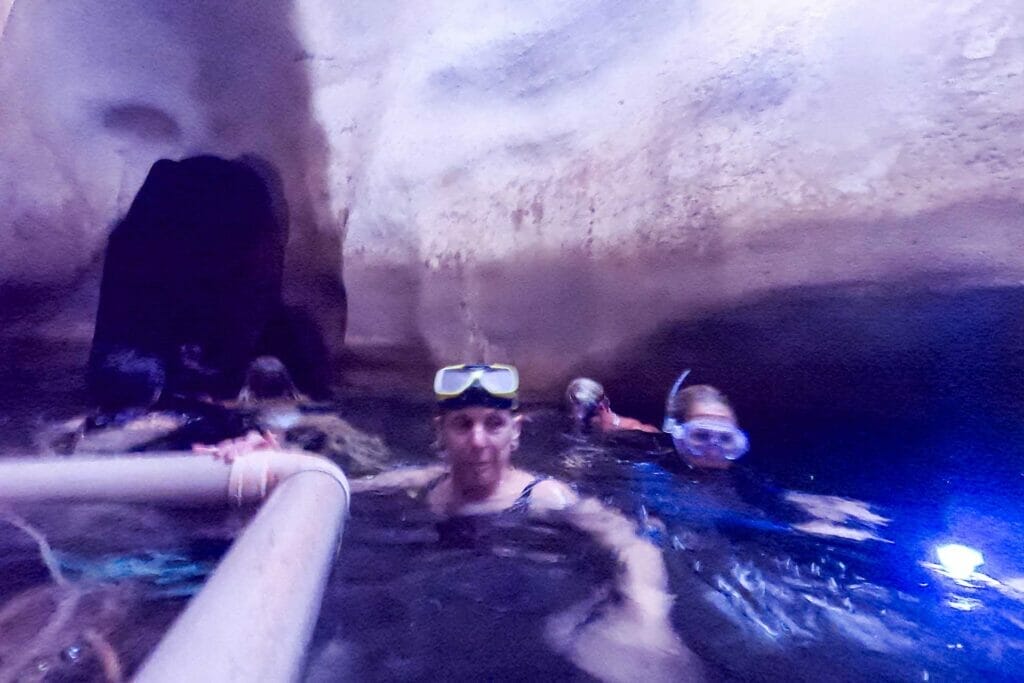 sawa-i-lau-caves-fiji-blue-lagoon-cave-fiji - Londoner In Sydney sawa-i-lau-caves-fiji-blue-lagoon-cave-fiji