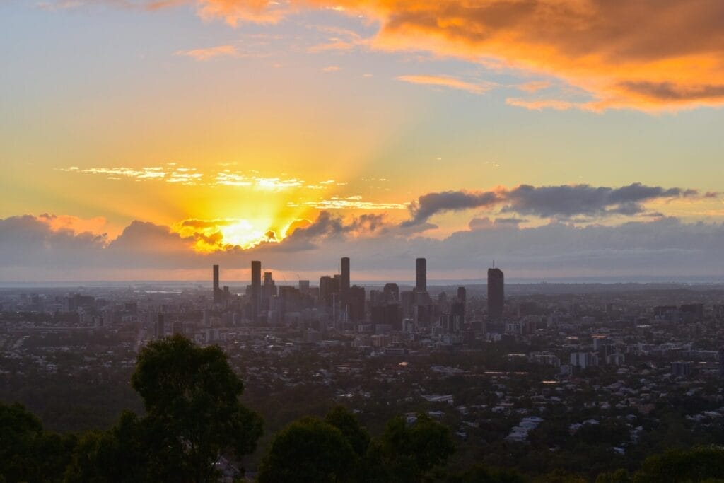 sunrise-in-brisbane-mt-coot-tha - Londoner In Sydney sunrise-in-brisbane-mt-coot-tha