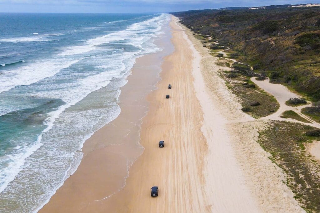 things-to-do-in-fraser-island-beach-driving