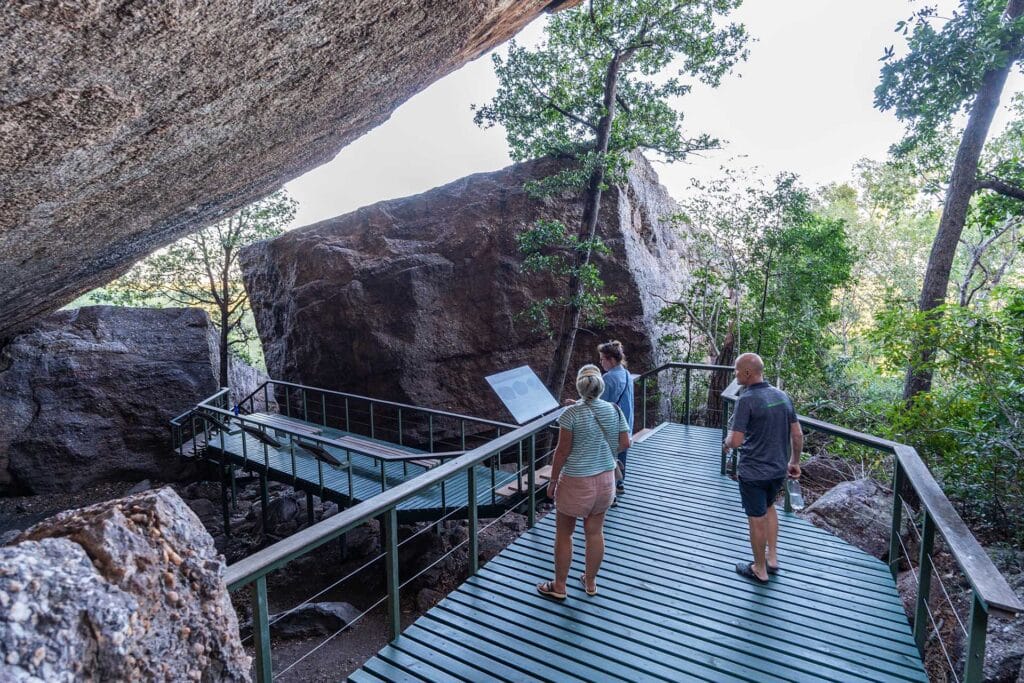 Nourlangie-rock-art-kakadu-national-park - Londoner In Sydney Nourlangie-rock-art-kakadu-national-park