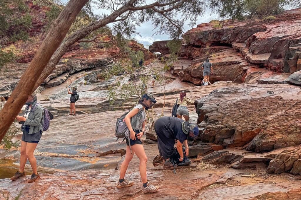 Hamersley-gorge-walk-karijini-national-park-2 - Londoner In Sydney Hamersley-gorge-walk-karijini-national-park-2