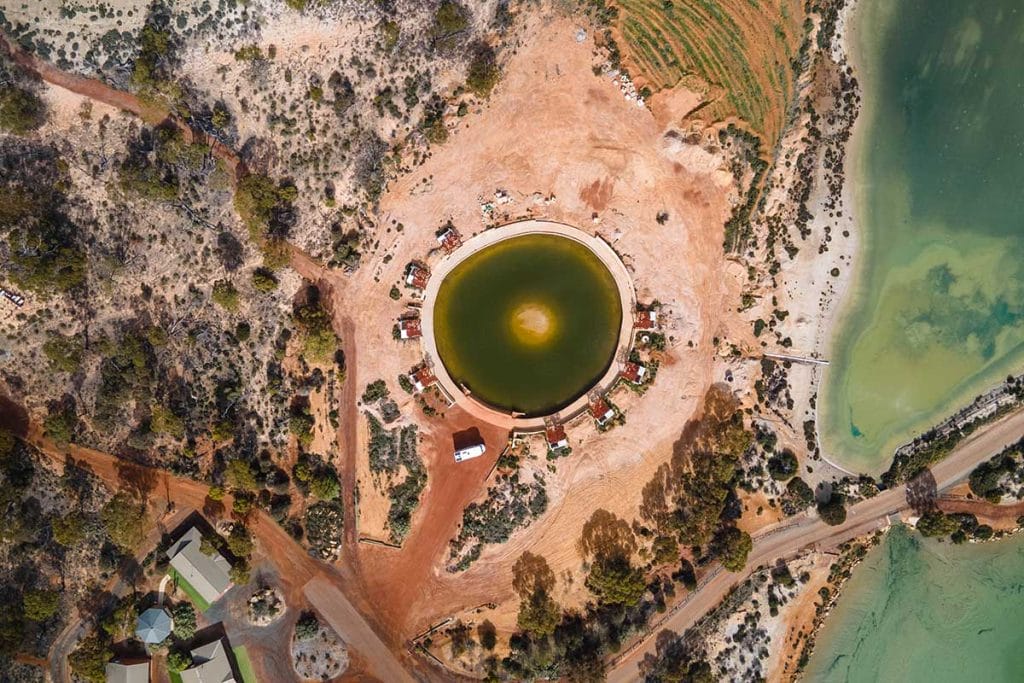 lake-magic-salt-pool-wave-rock - Londoner In Sydney lake-magic-salt-pool-wave-rock