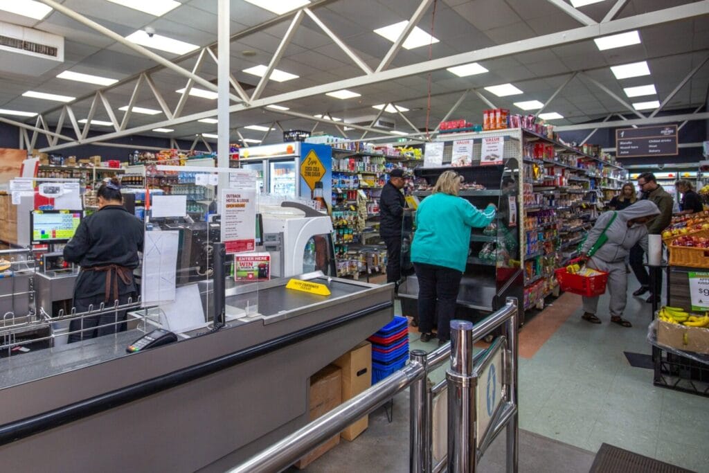 Uluru-IGA-shop - Londoner In Sydney Uluru-IGA-shop