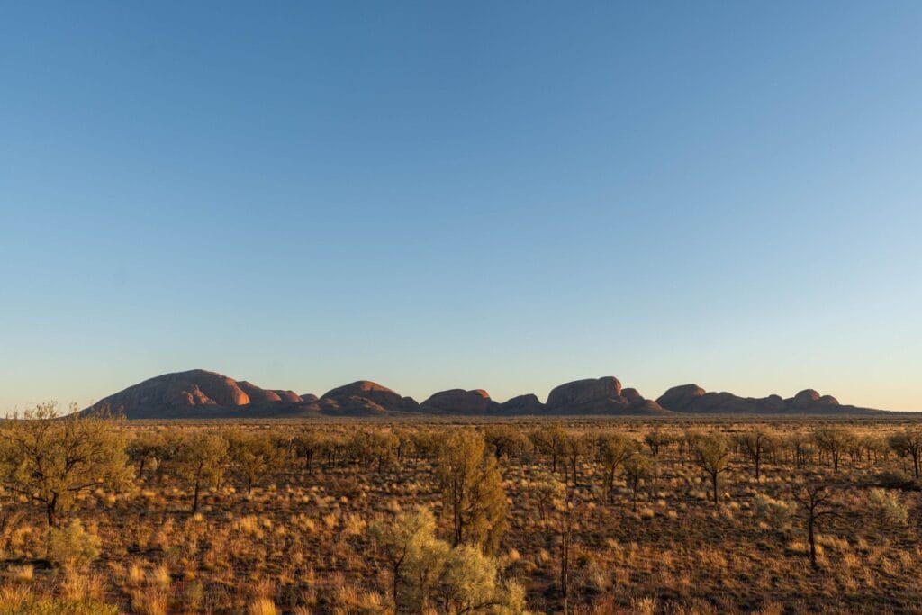 Valley-of-the-Winds-Walk-Kata Tjuta-uluru