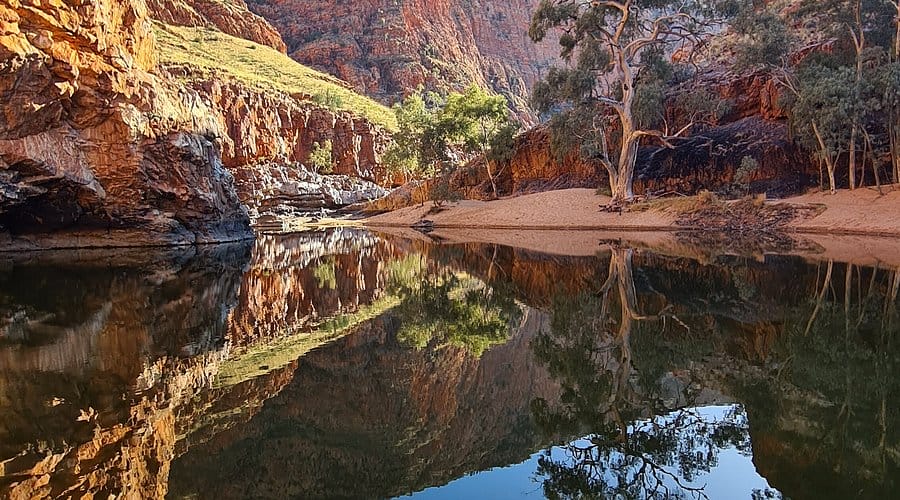 east-macdonnell-ranges-best-things-to-do-in-alice-springs - Londoner In Sydney east-macdonnell-ranges-best-things-to-do-in-alice-springs